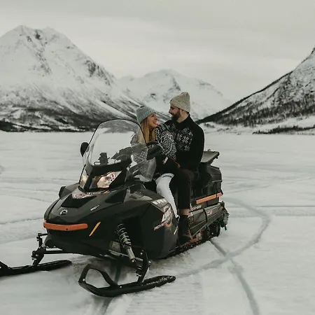 Eira Fjord With Firepit, Snowmobile And Free Snowshoes Daire *