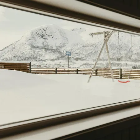 Eira Fjord Stay With Sauna, Boat And Fire Pit By The Fjord Appartement Tromsø