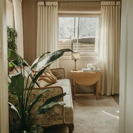 Daire Eira Fjord With Firepit, Snowmobile And Free Snowshoes Tromsø