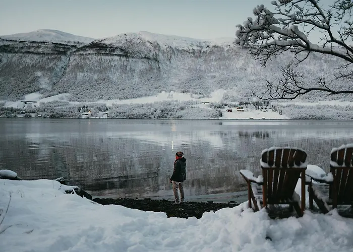 Eira Fjord With Firepit, Snowmobile And Free Snowshoes * Тромсё